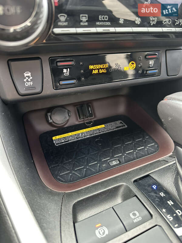 Внедорожник / Кроссовер Toyota RAV4 2021 в Днепре фото 40 Внедорожник / Кроссовер Toyota RAV4 2021 в Днепре