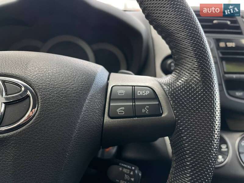Позашляховик / Кросовер Toyota RAV4 2011 в Києві фото 24 Позашляховик / Кросовер Toyota RAV4 2011 в Києві