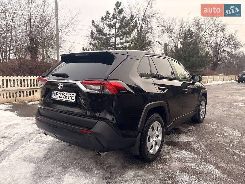 Позашляховик / Кросовер Toyota RAV4 2021 в Кривому Розі