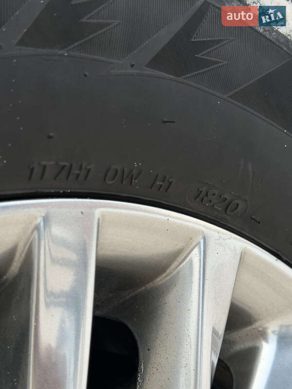 Позашляховик / Кросовер Toyota RAV4 2020 в Києві