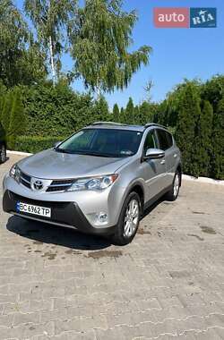 Позашляховик / Кросовер Toyota RAV4 2015 в Шептицькому