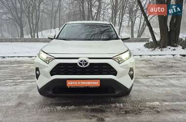 Позашляховик / Кросовер Toyota RAV4 2021 в Черкасах