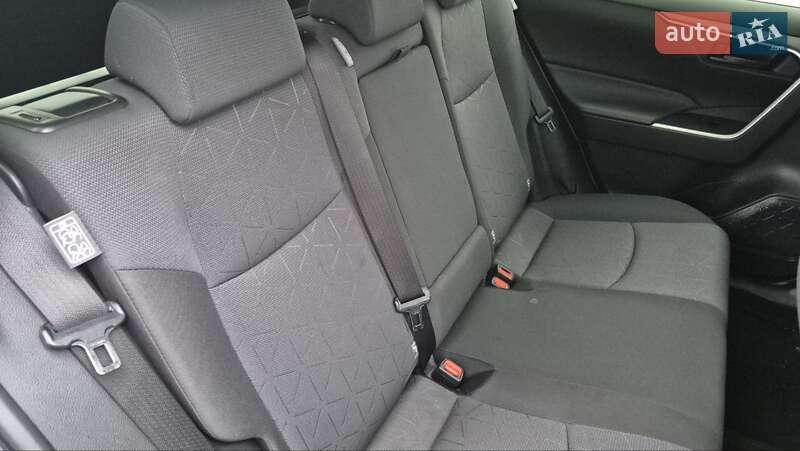 Позашляховик / Кросовер Toyota RAV4 2021 в Черкасах