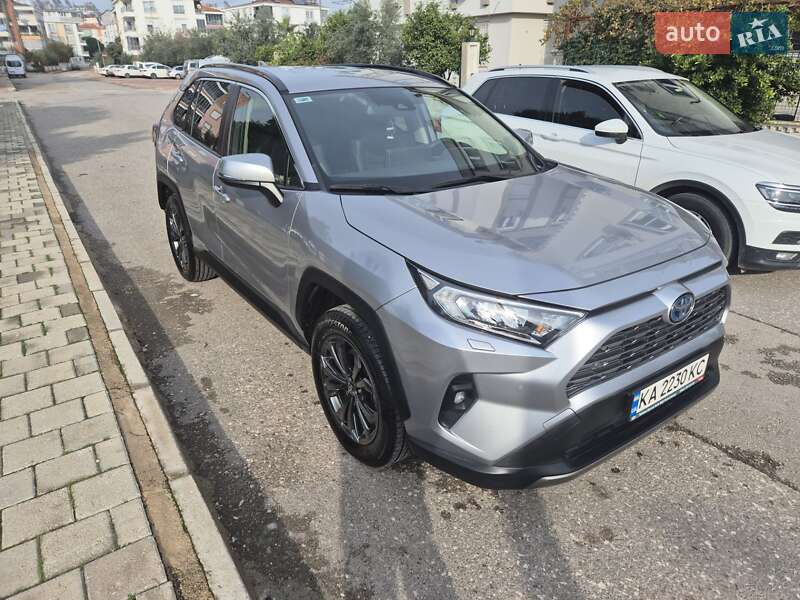 Внедорожник / Кроссовер Toyota RAV4 2023 в Киеве