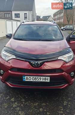 Внедорожник / Кроссовер Toyota RAV4 2017 в Виноградове