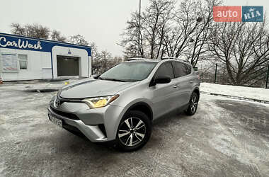 Внедорожник / Кроссовер Toyota RAV4 2016 в Киеве