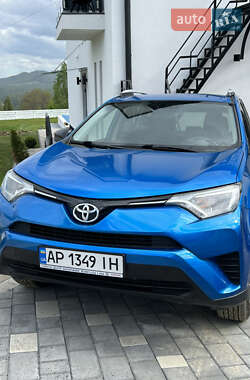 Внедорожник / Кроссовер Toyota RAV4 2016 в Ирпене