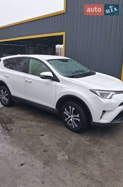 Позашляховик / Кросовер Toyota RAV4 2016 в Василькові