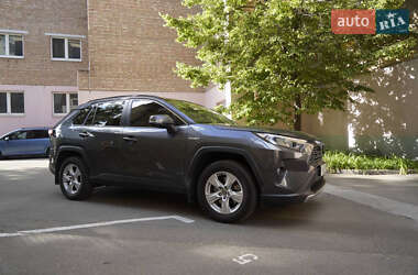 Позашляховик / Кросовер Toyota RAV4 2021 в Києві