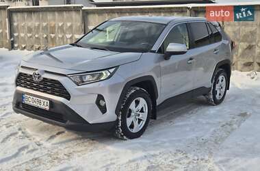 Позашляховик / Кросовер Toyota RAV4 2021 в Києві
