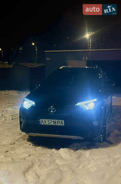 Внедорожник / Кроссовер Toyota RAV4 2017 в Харькове