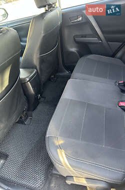 Внедорожник / Кроссовер Toyota RAV4 2014 в Кривом Роге