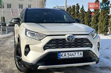 Внедорожник / Кроссовер Toyota RAV4 2019 в Киеве