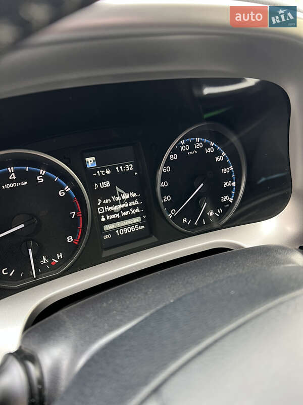 Внедорожник / Кроссовер Toyota RAV4 2017 в Николаеве фото 10 Внедорожник / Кроссовер Toyota RAV4 2017 в Николаеве