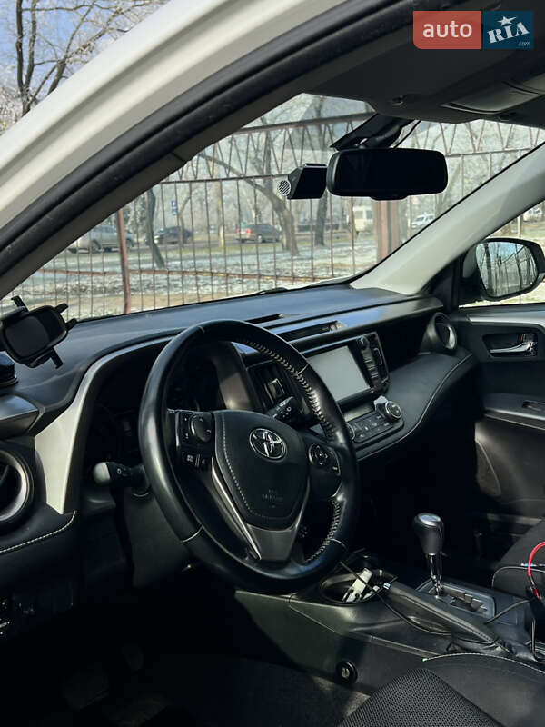 Внедорожник / Кроссовер Toyota RAV4 2017 в Николаеве фото 12 Внедорожник / Кроссовер Toyota RAV4 2017 в Николаеве