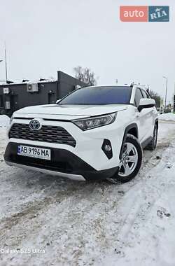 Позашляховик / Кросовер Toyota RAV4 2020 в Вінниці