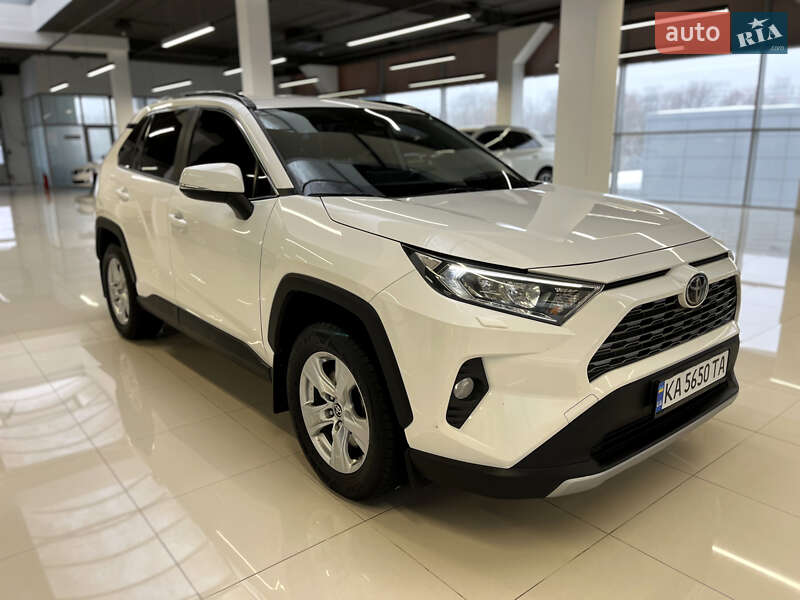 Toyota RAV4 2021