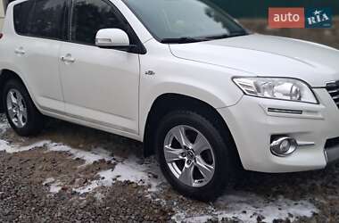 Позашляховик / Кросовер Toyota RAV4 2013 в Могилів-Подільському