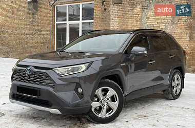 Позашляховик / Кросовер Toyota RAV4 2021 в Києві