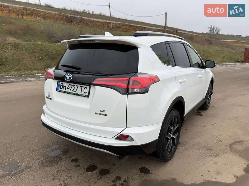 Внедорожник / Кроссовер Toyota RAV4 2017 в Одессе