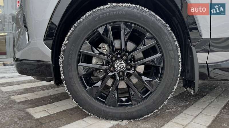 Внедорожник / Кроссовер Toyota RAV4 2024 в Чернигове