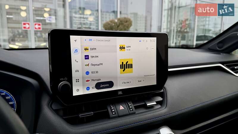 Внедорожник / Кроссовер Toyota RAV4 2024 в Чернигове