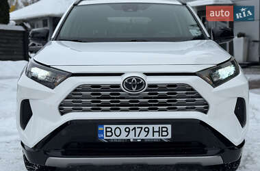 Внедорожник / Кроссовер Toyota RAV4 2021 в Тернополе