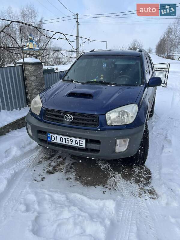 Внедорожник / Кроссовер Toyota RAV4 2003 в Тернополе