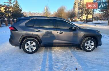 Внедорожник / Кроссовер Toyota RAV4 2020 в Новомосковске