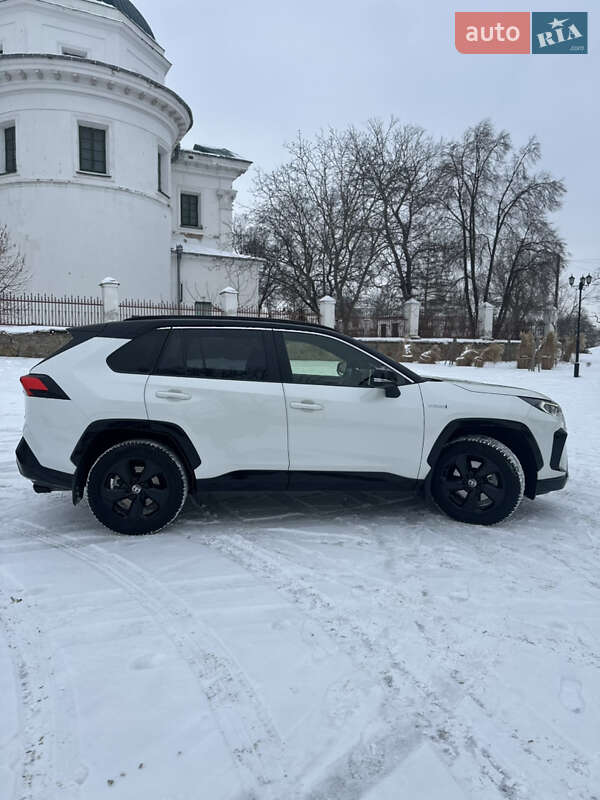 Внедорожник / Кроссовер Toyota RAV4 2020 в Белой Церкви