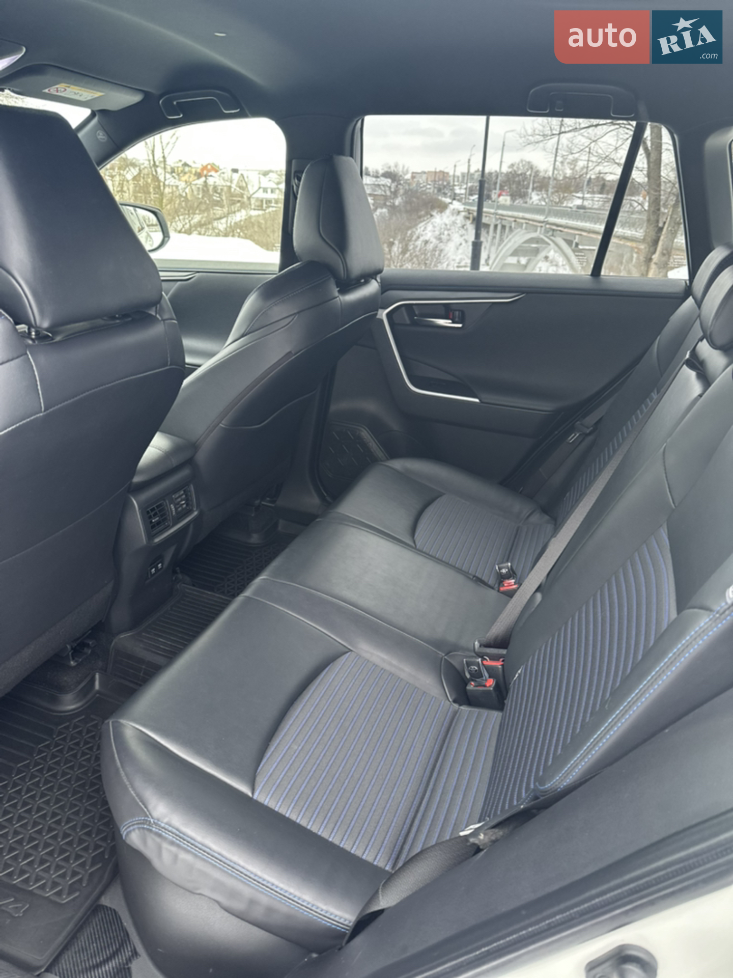 2020 Toyota RAV 4 - мініатюра 12