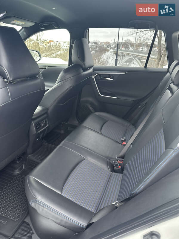 Внедорожник / Кроссовер Toyota RAV4 2020 в Белой Церкви