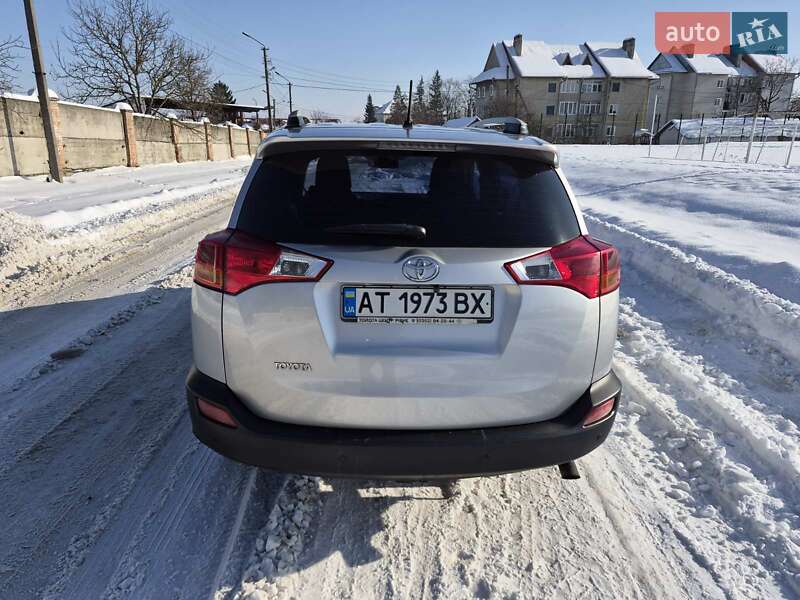 Внедорожник / Кроссовер Toyota RAV4 2013 в Ивано-Франковске