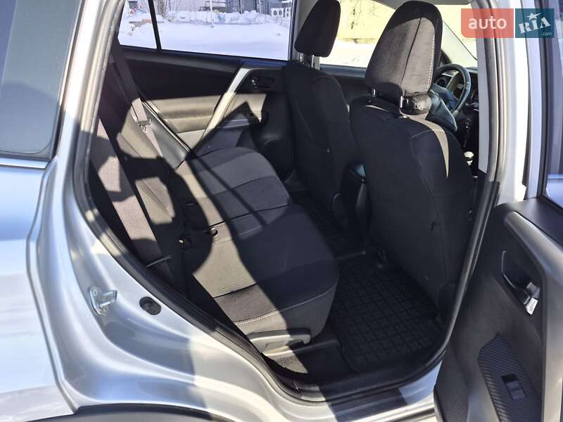 Внедорожник / Кроссовер Toyota RAV4 2013 в Ивано-Франковске