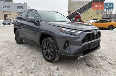 Позашляховик / Кросовер Toyota RAV4 2022 в Києві