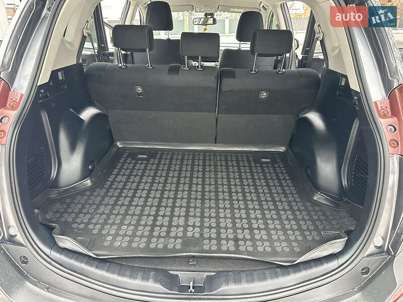 Внедорожник / Кроссовер Toyota RAV4 2014 в Виннице