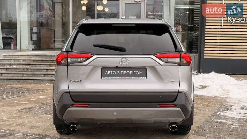 Внедорожник / Кроссовер Toyota RAV4 2021 в Одессе