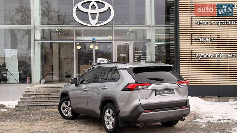 Внедорожник / Кроссовер Toyota RAV4 2021 в Одессе