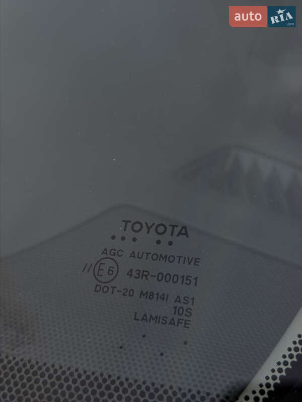 Внедорожник / Кроссовер Toyota RAV4 2020 в Киеве