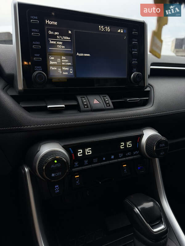 Внедорожник / Кроссовер Toyota RAV4 2020 в Киеве