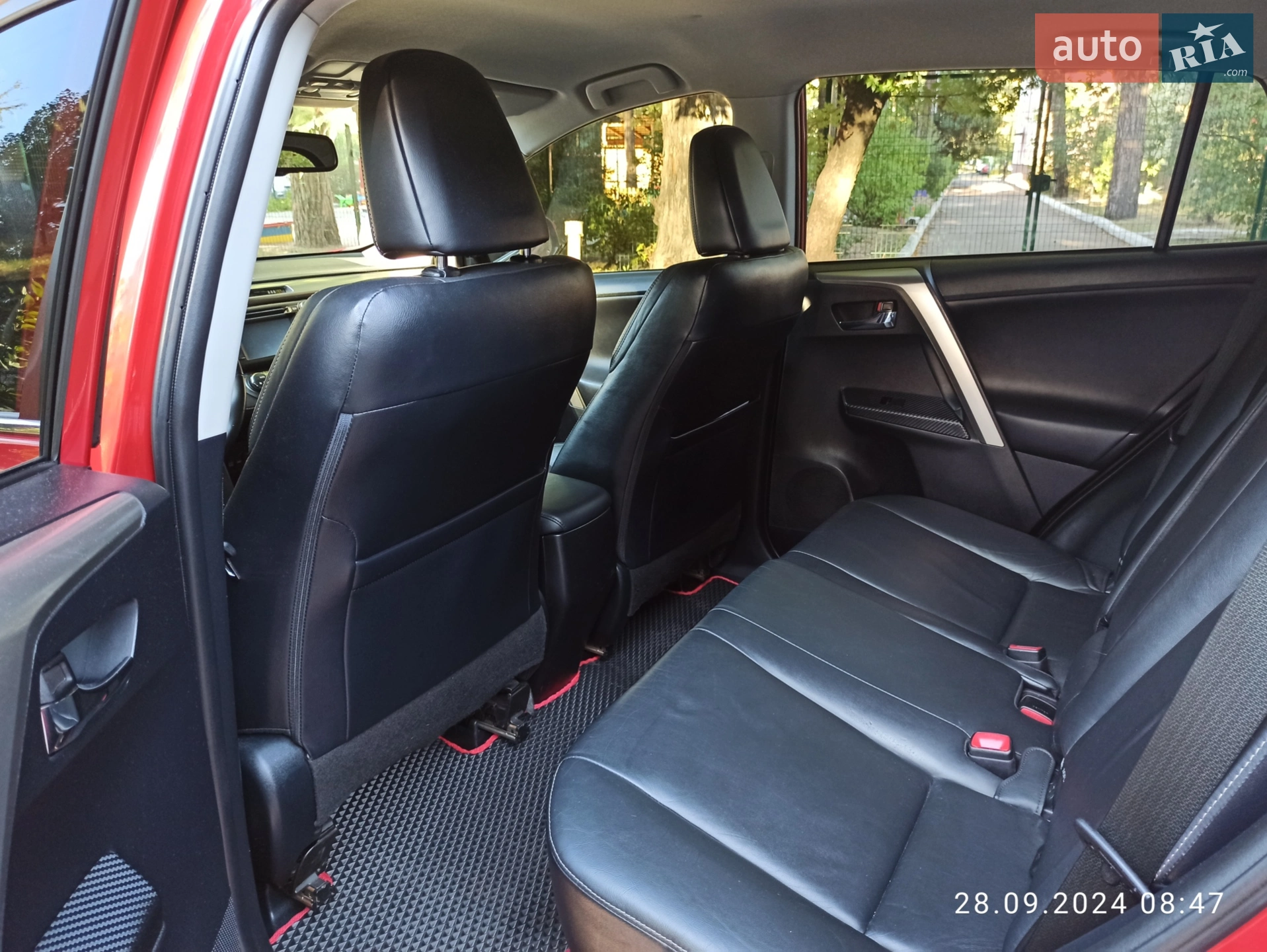 2014 Toyota RAV 4 - мініатюра 9
