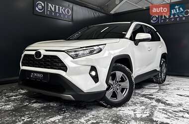 Внедорожник / Кроссовер Toyota RAV4 2022 в Киеве