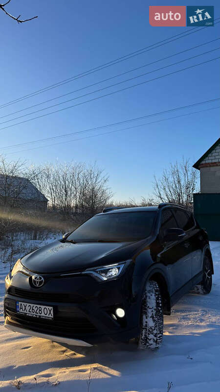 Внедорожник / Кроссовер Toyota RAV4 2017 в Новой Водолаге фото 3 Внедорожник / Кроссовер Toyota RAV4 2017 в Новой Водолаге