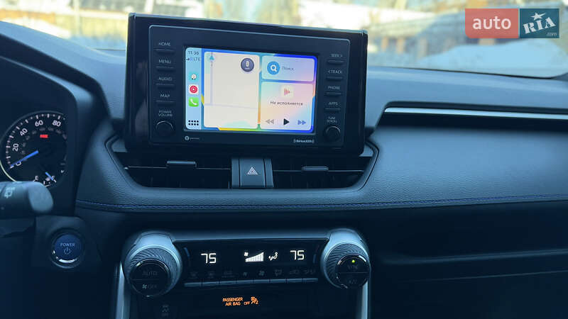 Внедорожник / Кроссовер Toyota RAV4 2022 в Киеве