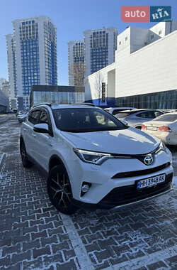 Внедорожник / Кроссовер Toyota RAV4 2017 в Одессе