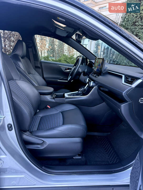 Внедорожник / Кроссовер Toyota RAV4 2023 в Одессе фото 24 Внедорожник / Кроссовер Toyota RAV4 2023 в Одессе