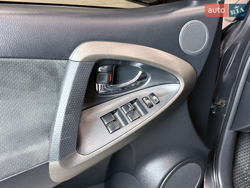 Внедорожник / Кроссовер Toyota RAV4 2006 в Одессе фото 53 Внедорожник / Кроссовер Toyota RAV4 2006 в Одессе