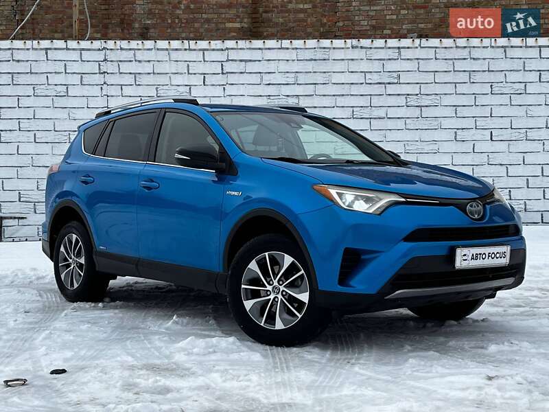 Внедорожник / Кроссовер Toyota RAV4 2018 в Киеве
