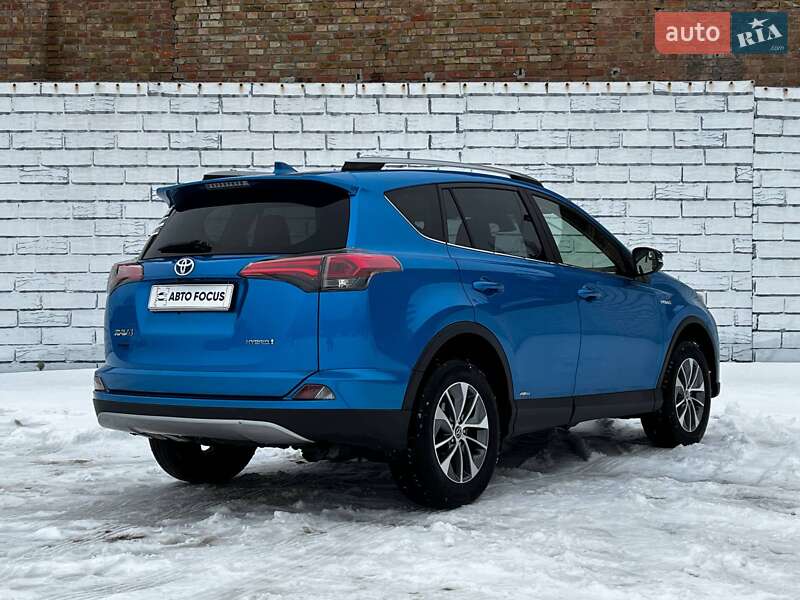 Внедорожник / Кроссовер Toyota RAV4 2018 в Киеве