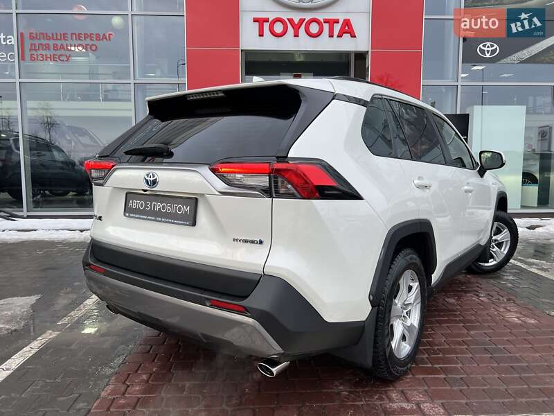 Внедорожник / Кроссовер Toyota RAV4 2021 в Виннице